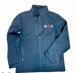 מעיל סופטשל עם פליז פנימי ורקמת לוגו מגן דוד אדום