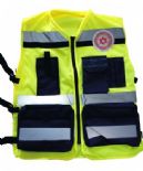 אפוד זוהר חובש מדא מגן דוד אדום עם מחזיר אור קדימה ואחורה